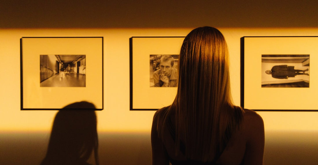 selling photos in a gallery