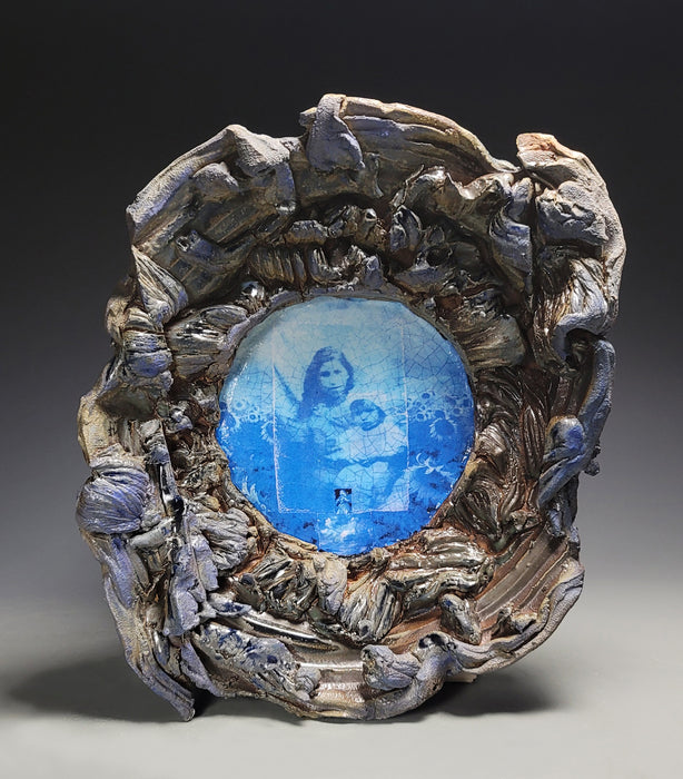 Resting (Descansando), 2023, mixed media, 12 x 14 in. / 30.48 x 35.56 cm.