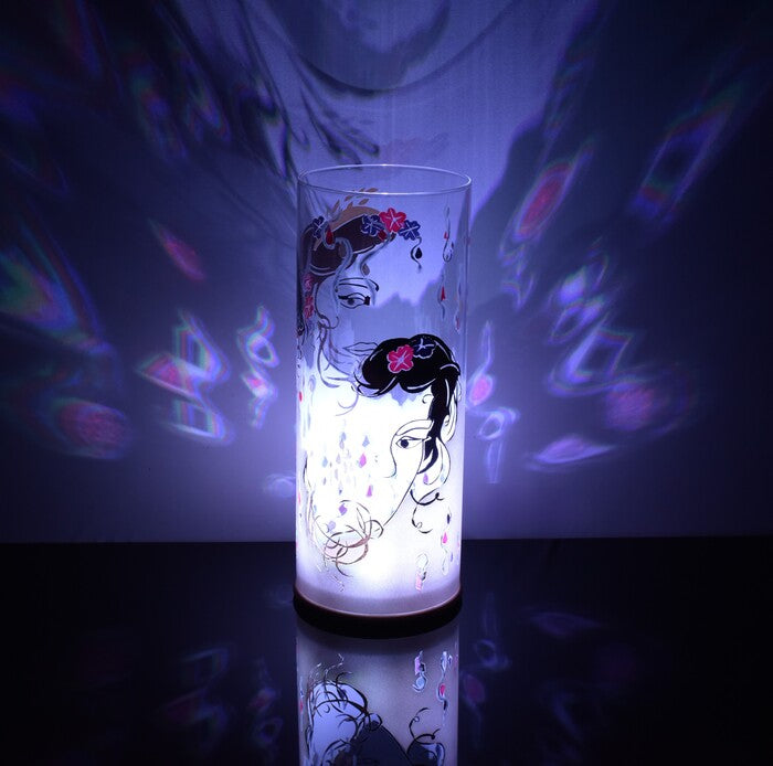 Hecate, 2025, glass lamp, 10 x 4 x 4 in. / 25.4 x 10.16 x 10.16 cm.