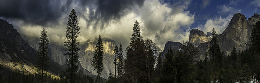Vallée de Yosemite, 2021, framed photography, 15 x 36 in. / 38.1 x 91.44 cm.