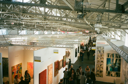 how to approach art galleries for exhibitions
