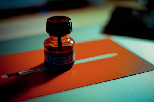 what is varnish in painting