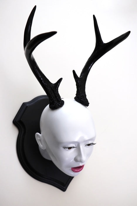 Don’t You Worry Your Pretty Little Head, 2019, polymer casting, 24 x 9 x 9 in. / 60.96 x 22.86 x 22.86 cm.