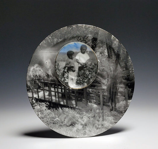 One Day (Un día), 2024, mixed media, 10.5 x 10.5 in. / 26.67 x 26.67 cm.