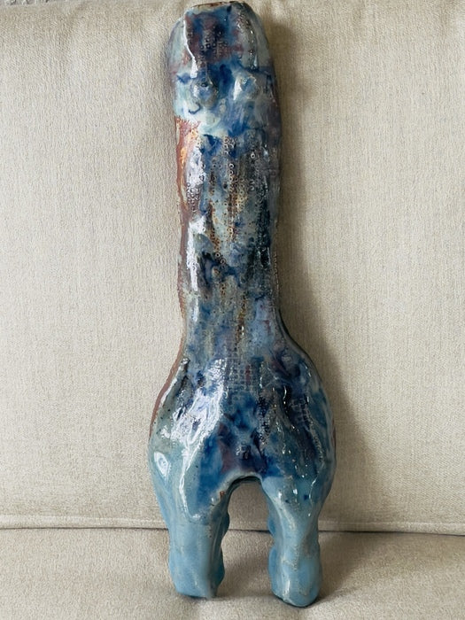 Contemporary Goddess of Se, 2024, ceramic, 17 x 9 x 5 in. / 43.18 x 22.86 x 12.7 cm.