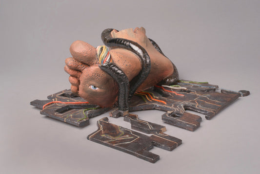 Beholding, 2016, stoneware, 5.5 x 13 x 14 in. / 13.97 x 33.02 x 35.56 cm.