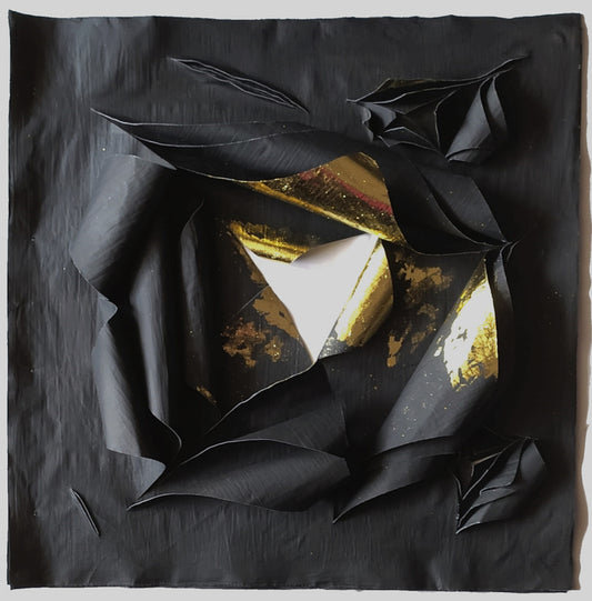 Qubit Gold 577.72 NM, 2020, painting on canvas, 70 x 70 cm. / 27.5 x 27.5 in.