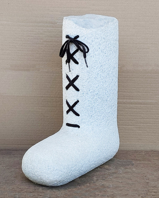 Boot, 1995, marble and thread, 35 x 12 x 30 cm. / 13.7 x 4.7 x 11.8 in.