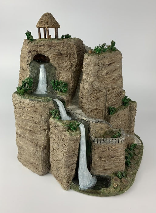 A Place at the Top, 2020, mixed media, 24 x 18 x 14 in. / 60.96 x 45.72 x 35.56 cm.